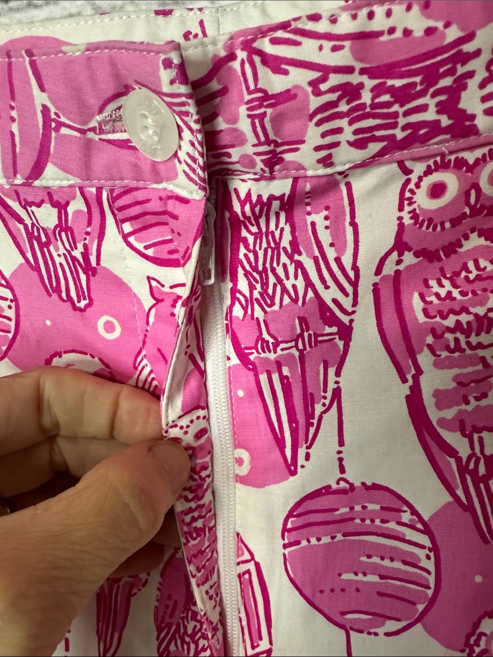 Lilly Pulitzer Lightweight Pink White Owl Print Y2K Stretch Capri Pants Size 6 - Picture 3 of 6